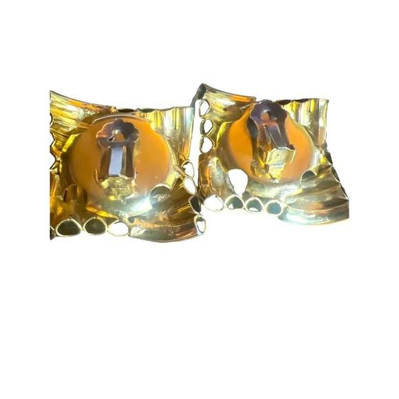 Large Gold Clip-on Earrings Bold Chunky Trending Fashion 80s - Picture 11 of 12